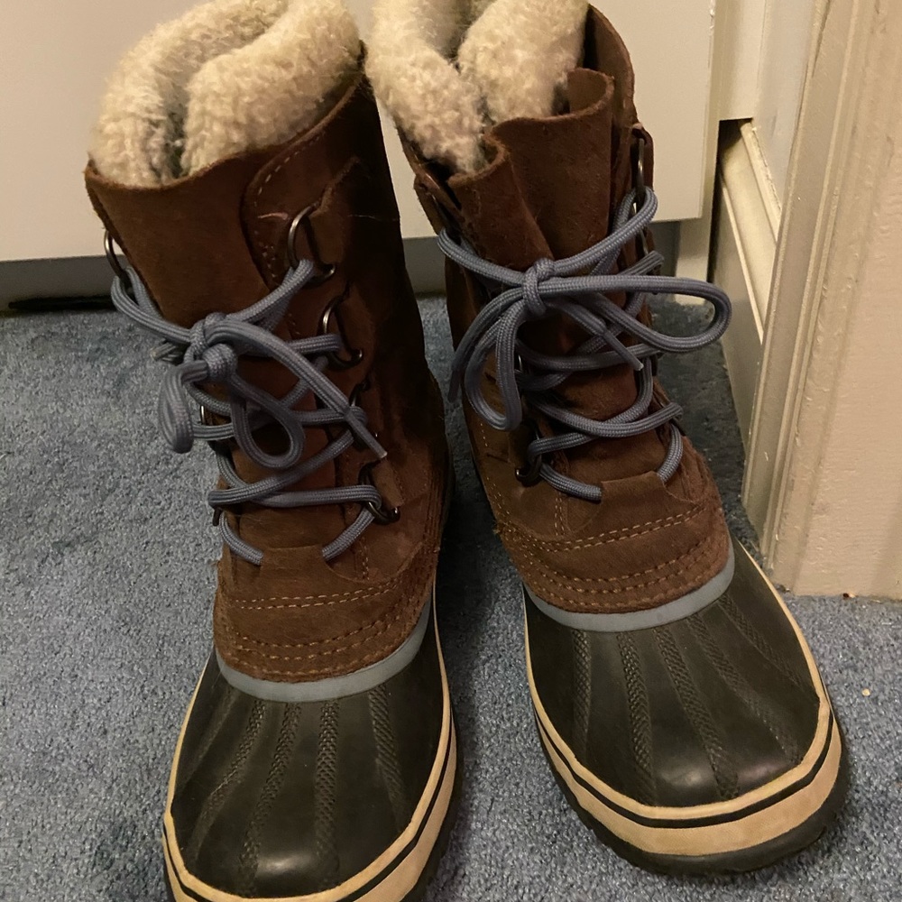 Sorel women’s 7 snow boots